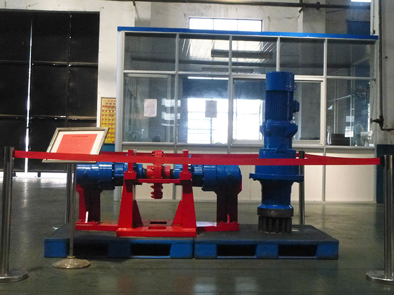 Yaw and Pitch Planetary Gearbox Test Rig